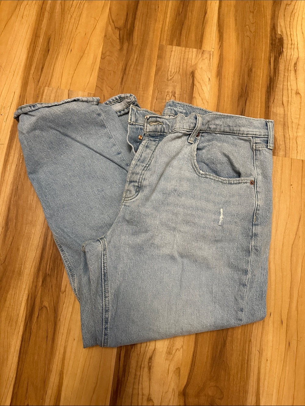 Old Navy The Slouchy Straight Leg Jeans 16